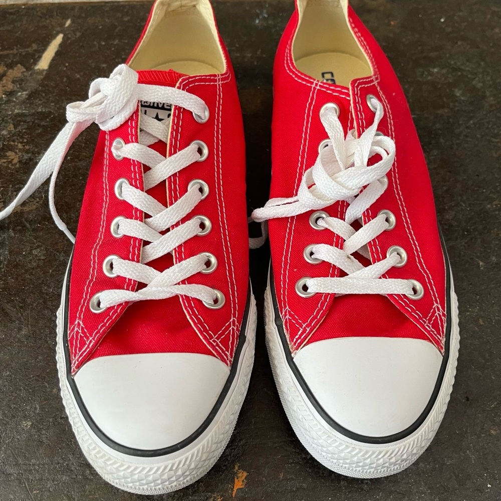 New Red Converse All Star Classic Shoes Unisex Men 7.5 Women 9.5